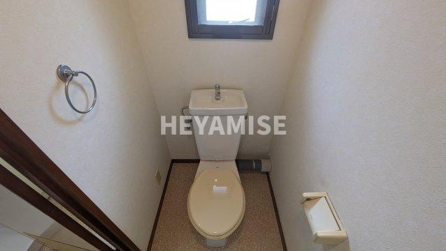 トイレ　※反転間取りのお部屋の画像です※現況を優先します