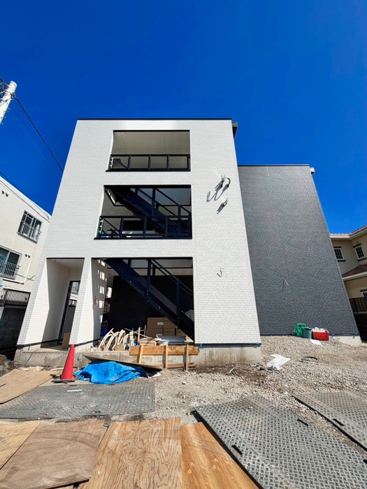 建物外観　建築中