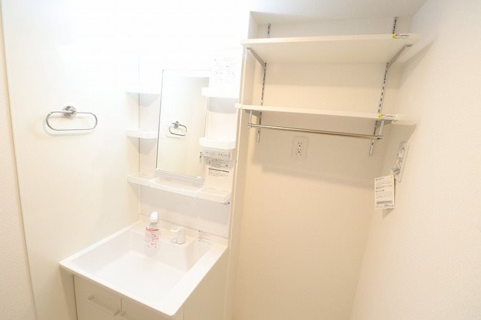 洗面設備　洗髪洗面化粧台付