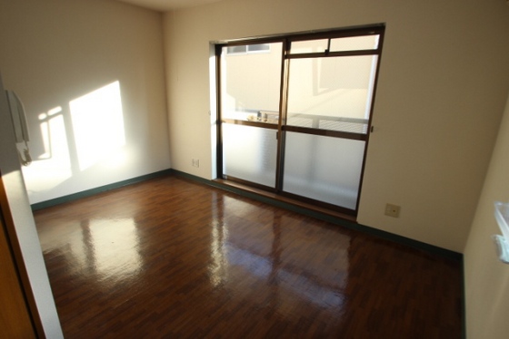 居室・リビング　※別部屋の写真です