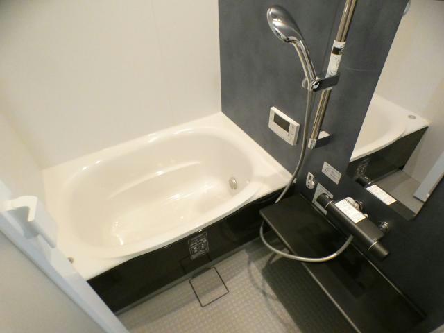 バス・シャワールーム　102