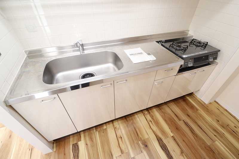 キッチン　※同建物の別部屋内装写真