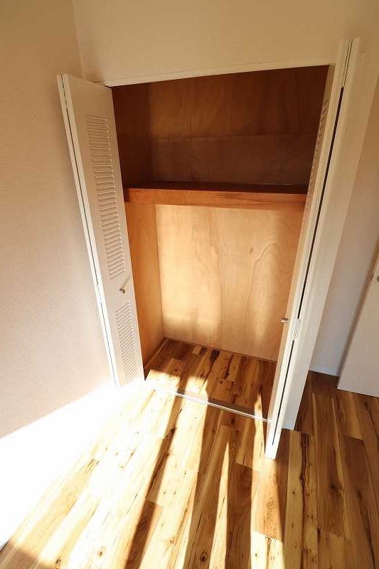 収納　※同建物の別部屋内装写真
