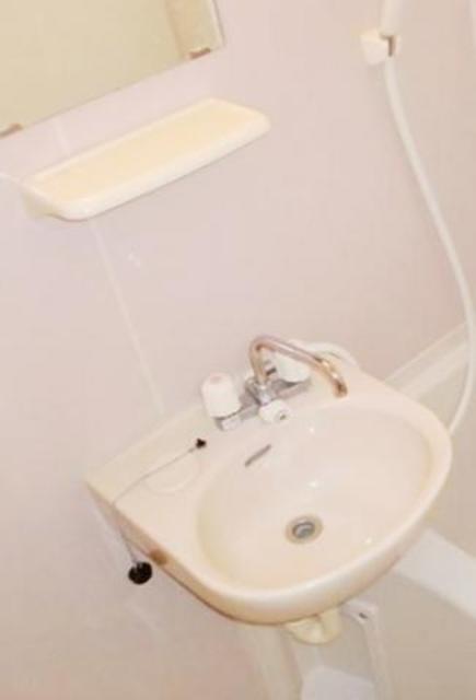 洗面設備　同仕様参考写真