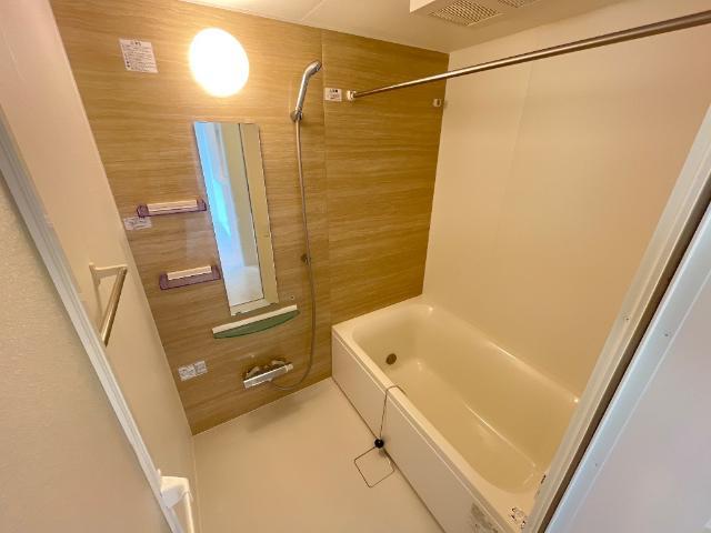 バス・シャワールーム　バス（イメージ）