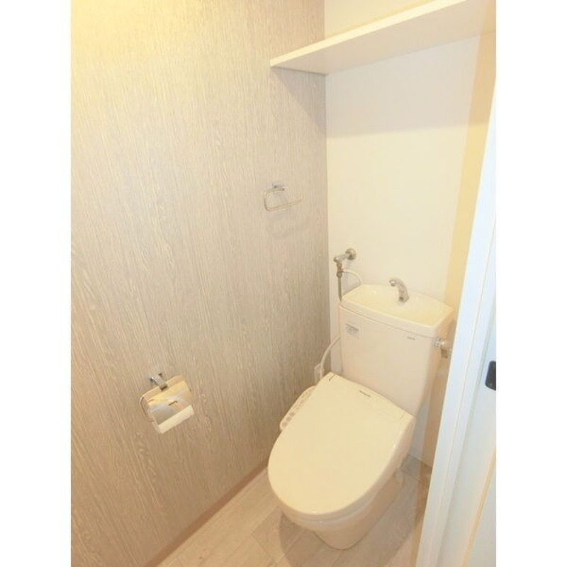 トイレ　ウォシュレット付きで快適な環境です♪