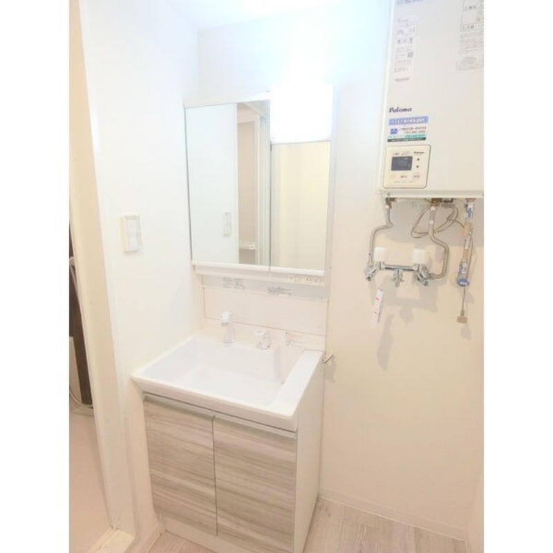 洗面設備　シャンプードレッサーで便利です♪