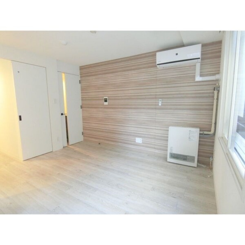 居室・リビング　明るく広々リビングスペース♪