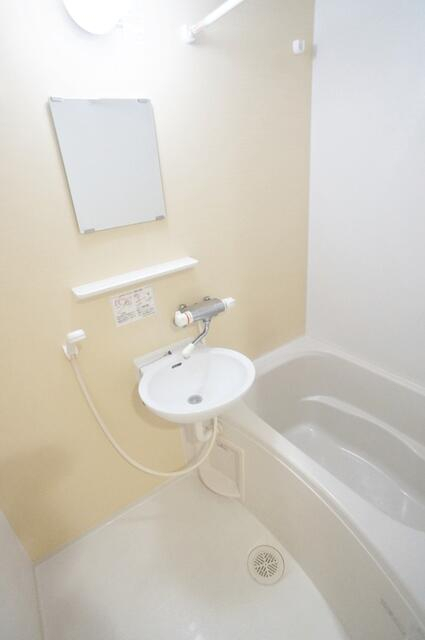 バス・シャワールーム　※同物件参考写真