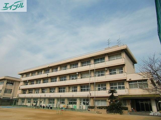 小学校　岡山市立妹尾小学校（小学校）まで212m