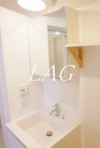 洗面設備　独立洗面台です。