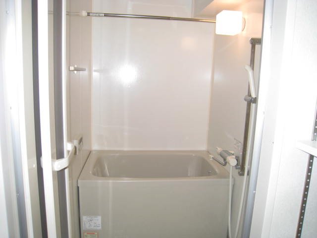 バス・シャワールーム　同物件別号室のものです。