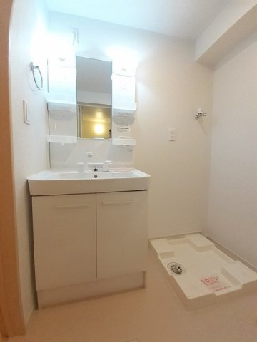 洗面設備　使いやすい洗面所です