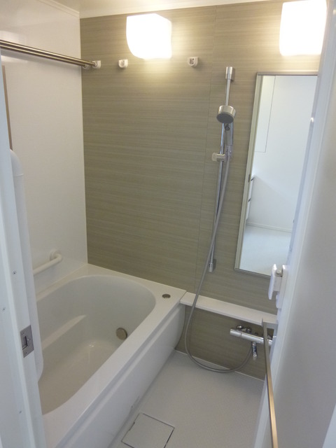 バス・シャワールーム　★追焚・浴室乾燥機付きバス★