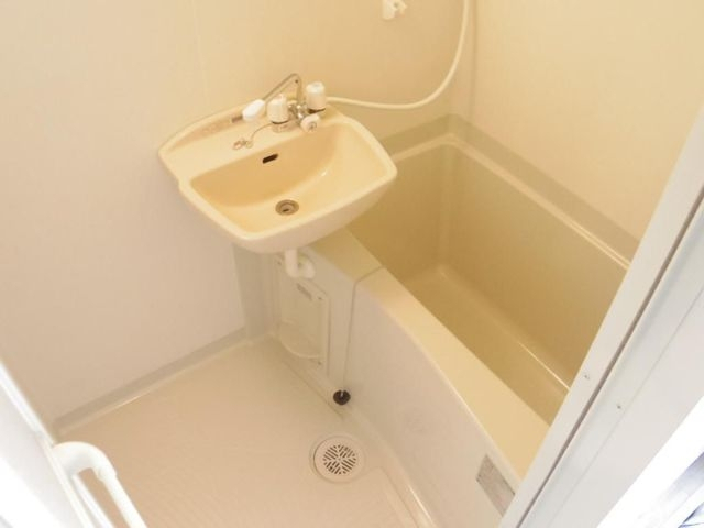 バス・シャワールーム　※同物件参考写真