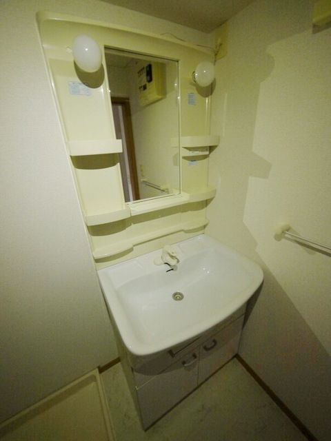 洗面設備　★独立洗面台の様子★