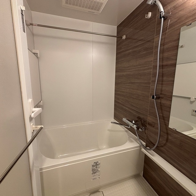 バス・シャワールーム　※写真は同タイプ住戸です。