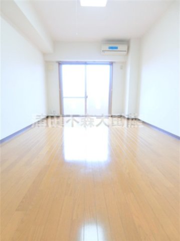 居室・リビング　東向きの洋室7.7帖