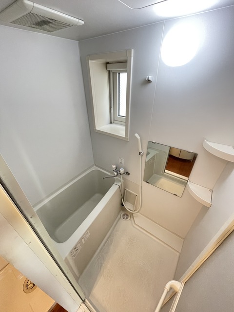 バス・シャワールーム　別部屋参考写真です