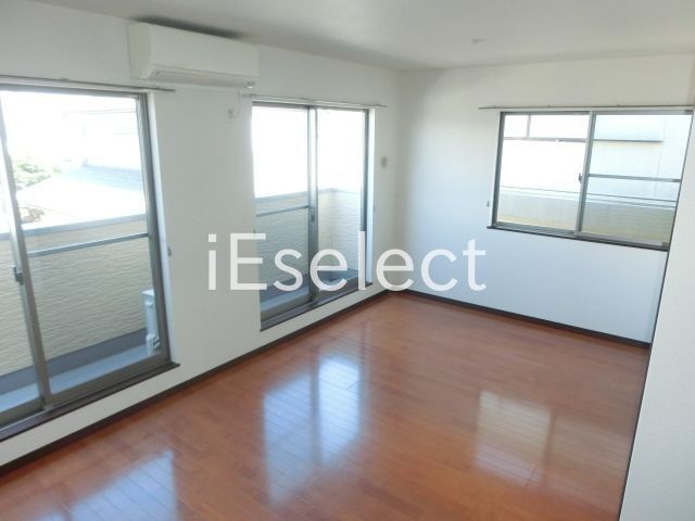 居室・リビング　12帖の開放感のあるリビング