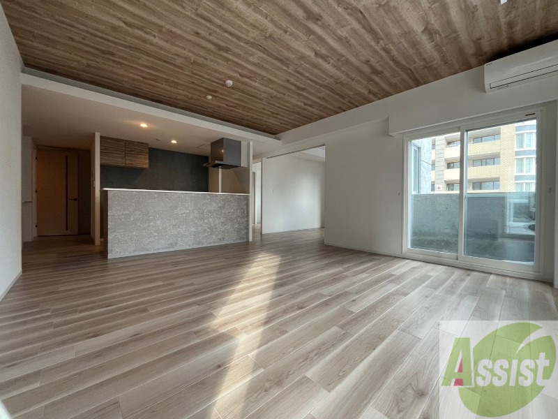 居室・リビング　広くてきれいなリビングです！快適に過ごせそうですね。