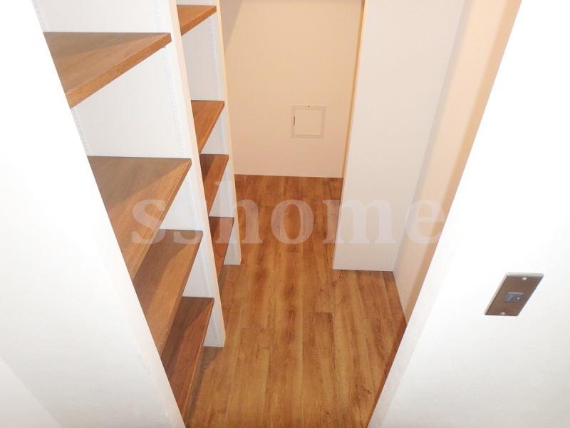 収納　ウオークインクローゼット