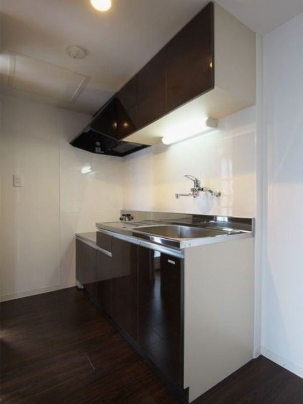 キッチン　３０２号室のお部屋写真となります。