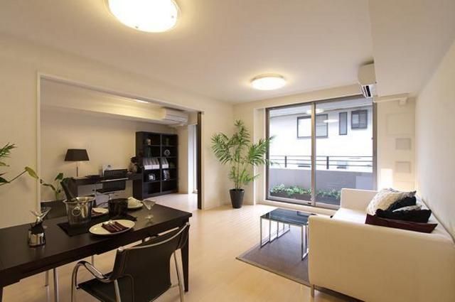 居室・リビング　★広々明るいお部屋です★