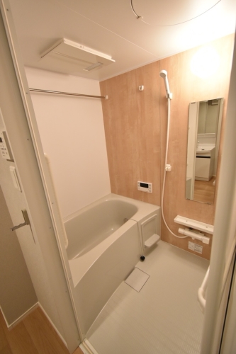 バス・シャワールーム　２階の参考写真です。現況を優先します。