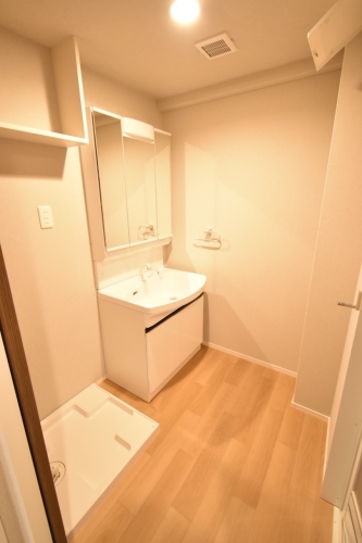 洗面設備　２階の参考写真です。現況を優先します。