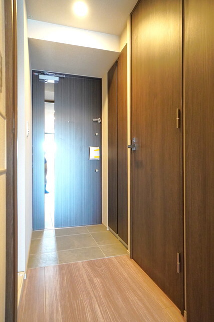 玄関　※写真は同タイプ住戸です。