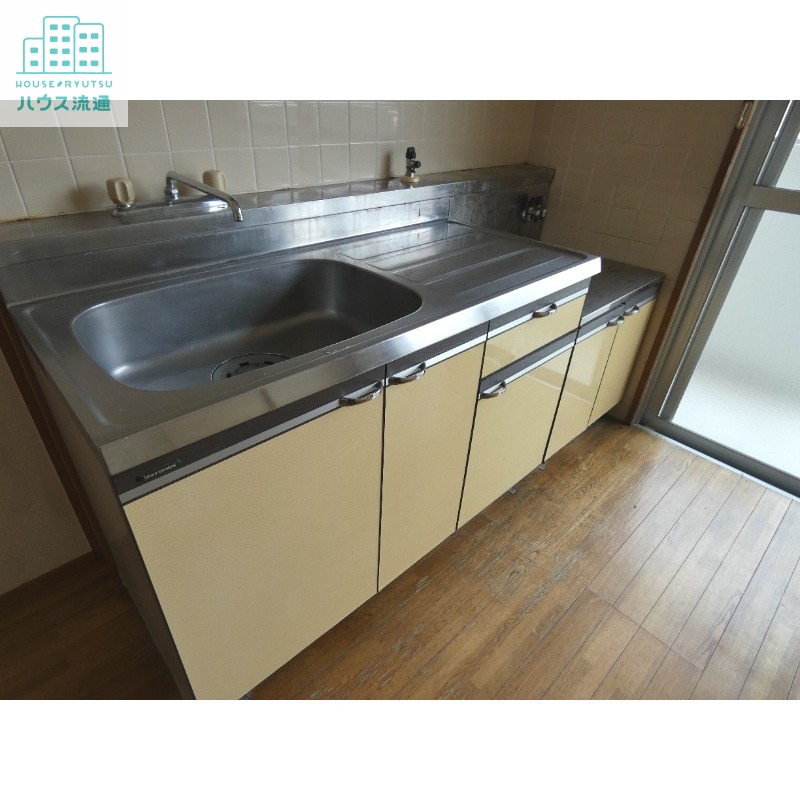 キッチン　※別号室の写真です