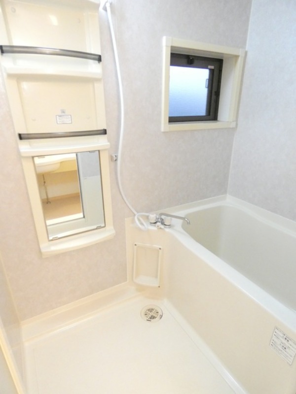 バス・シャワールーム　図面と現状に相違がある場合には現状を優先