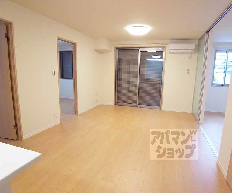 居室・リビング　広いリビングです。