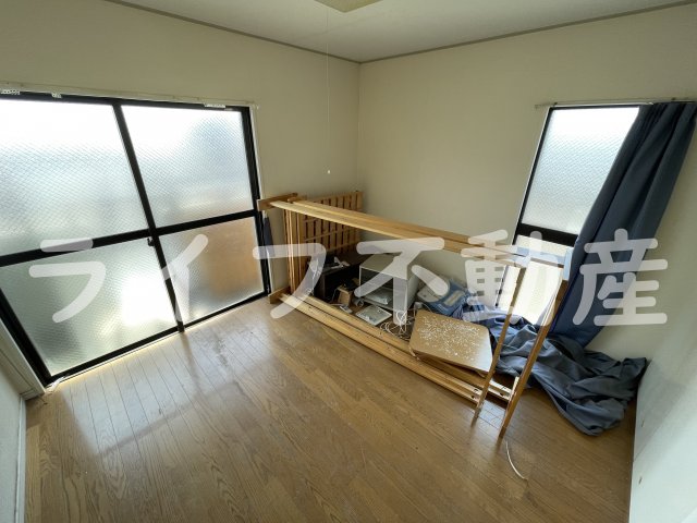 居室・リビング　こちらの居間で趣味の時間をお楽しみください