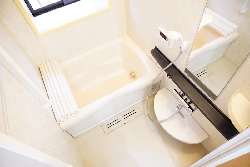 バス・シャワールーム　経済的な追焚きバス