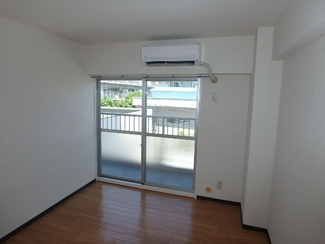 居室・リビング　エアコンは、１基付いています。