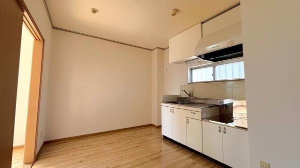 居室・リビング　写真は同タイプの別のお部屋のものです。