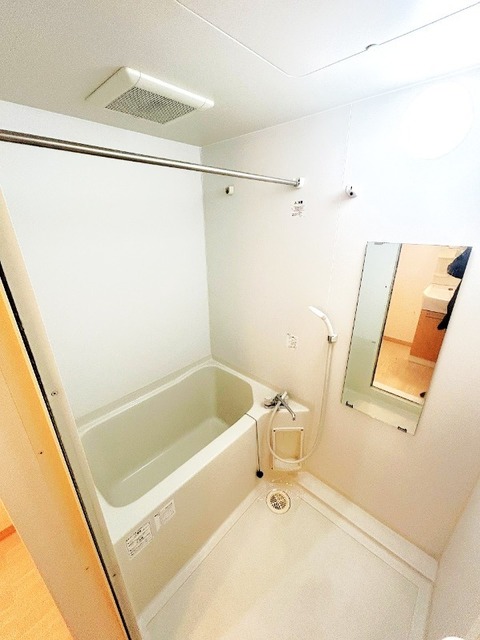 バス・シャワールーム　バスルーム