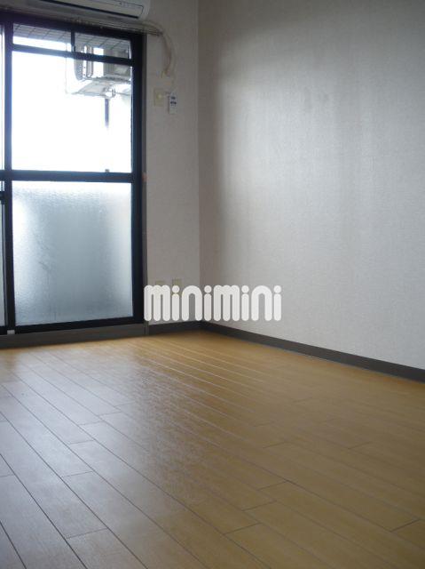 居室・リビング　洋間