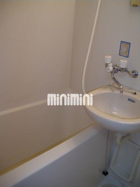 バス・シャワールーム　バスルーム