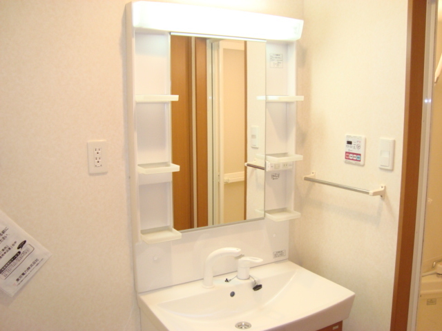 洗面設備　洗髪洗面化粧台