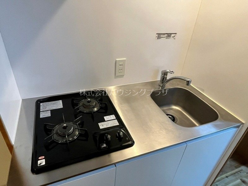 キッチン　※別部屋参考写真となります