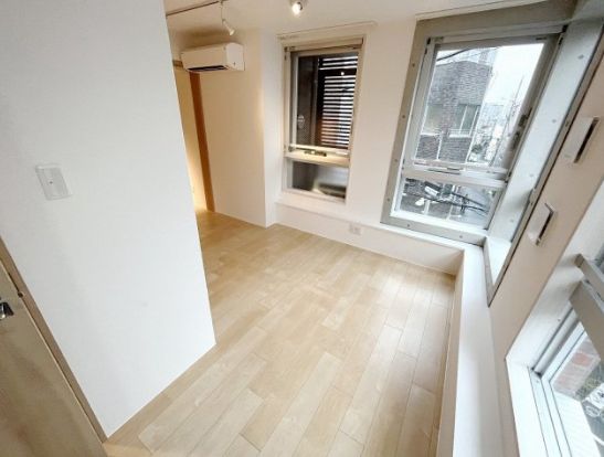 居室・リビング　別号室参考写真