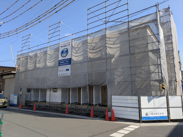 建物外観　建築中