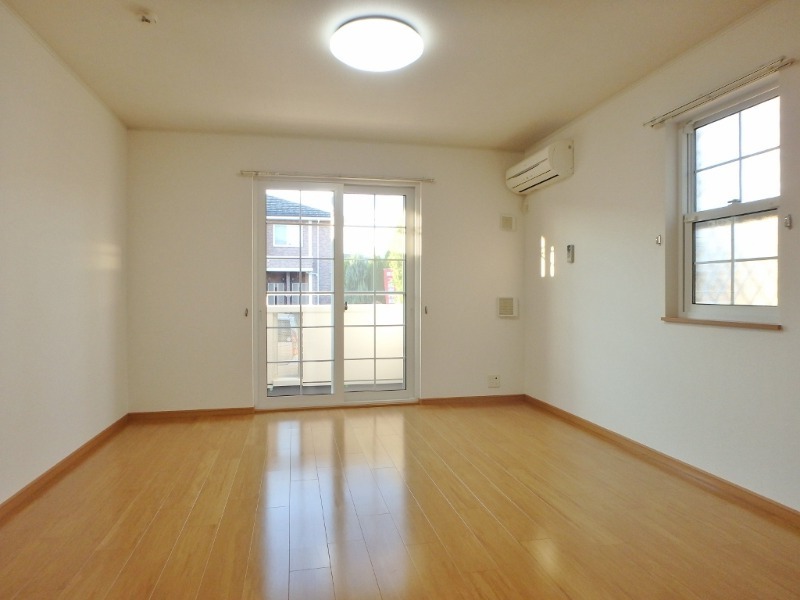 居室・リビング　図面と現状に相違がある場合には現状を優先