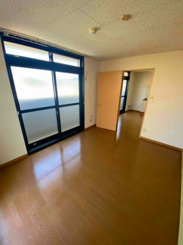 居室・リビング　居間です