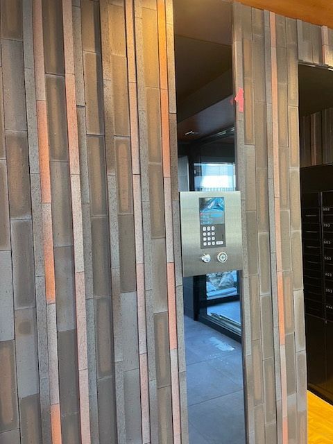 セキュリティ　エントランス