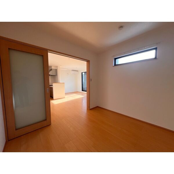 その他部屋・スペース　落ち着いて過ごせるお部屋なので、寝室にいかがでしょうか