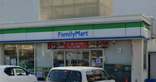 コンビニ　ファミリーマート南観音町店（コンビニ）まで47m